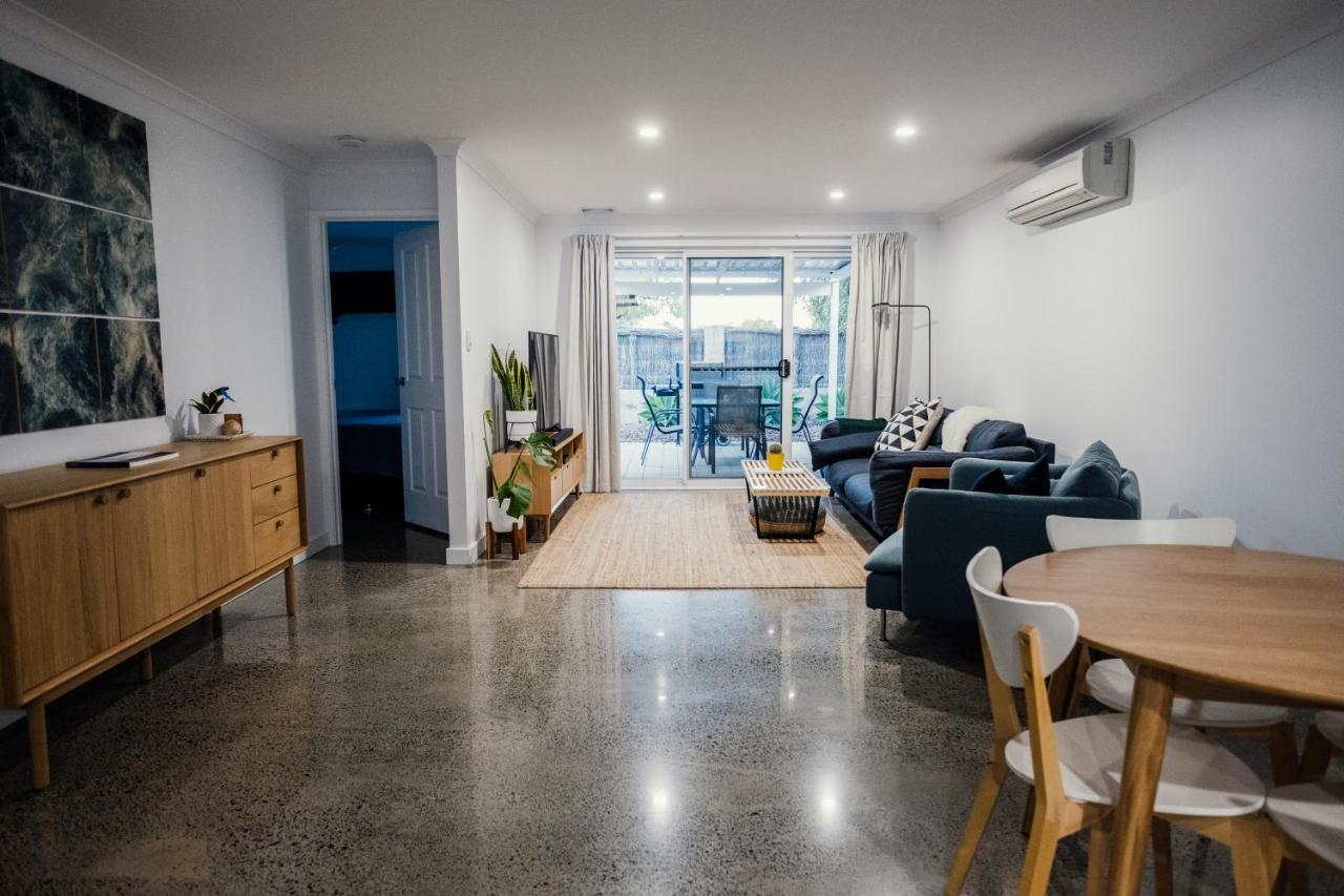 Fortytwo - Oceanside Retreat Басселтон Экстерьер фото