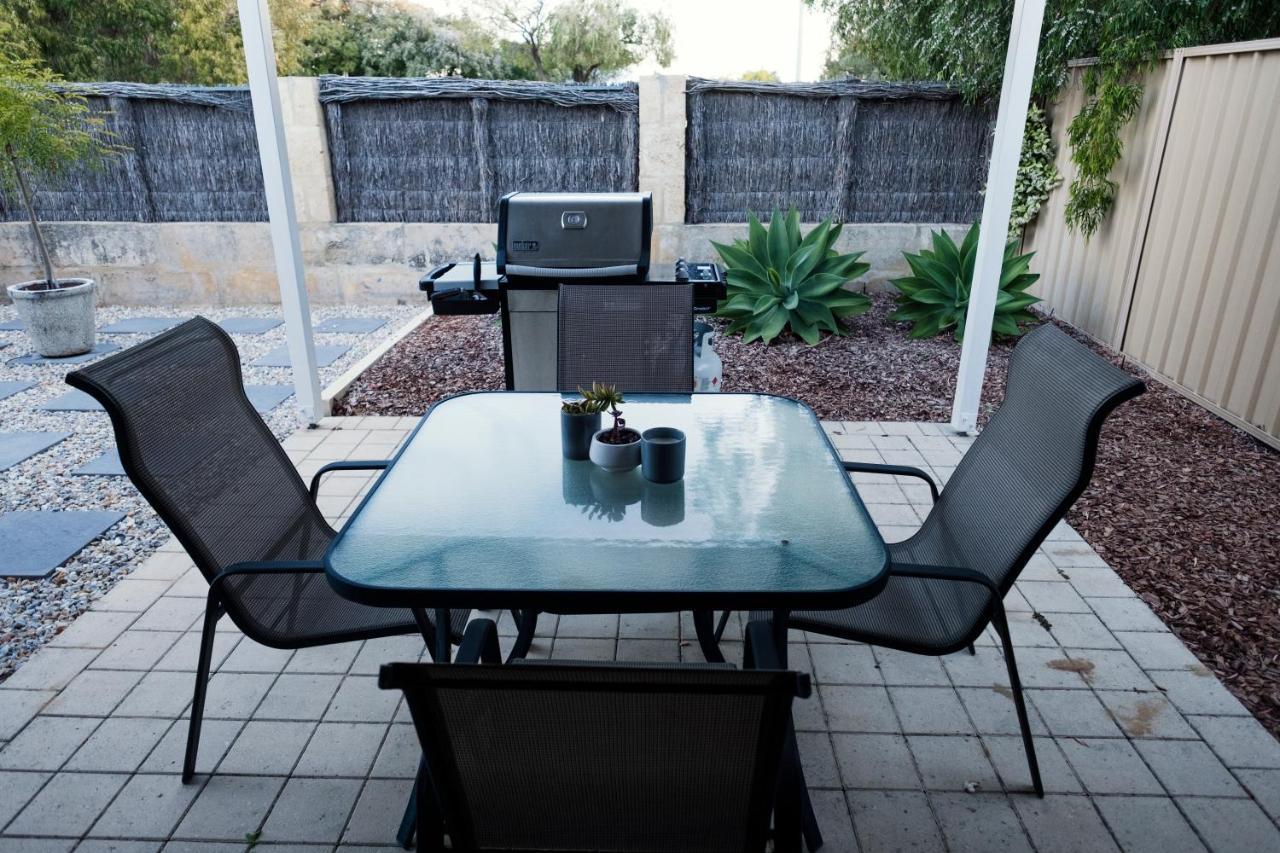 Fortytwo - Oceanside Retreat Басселтон Экстерьер фото